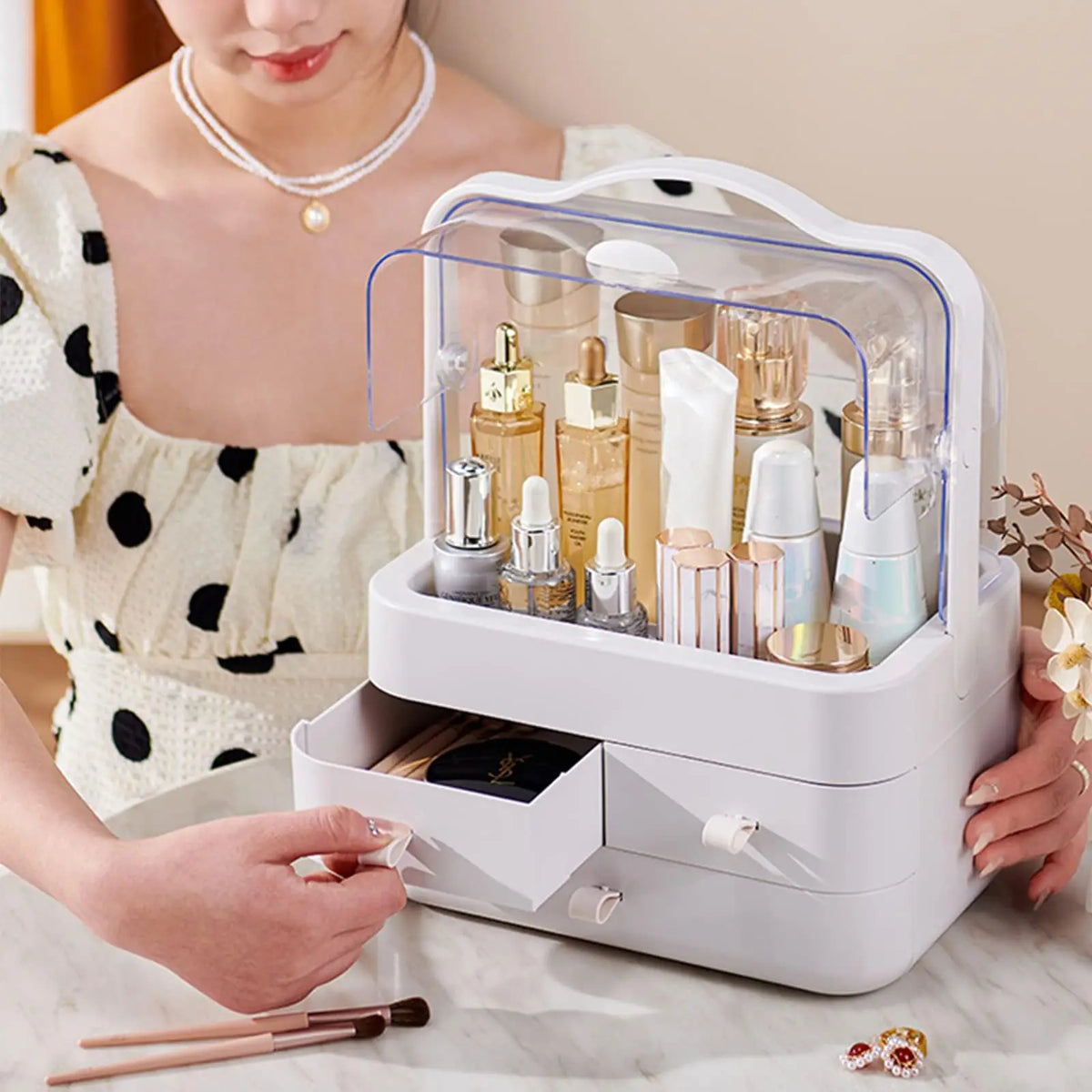 Coffret maquillage anti-poussière : rangement propre & ordonné
